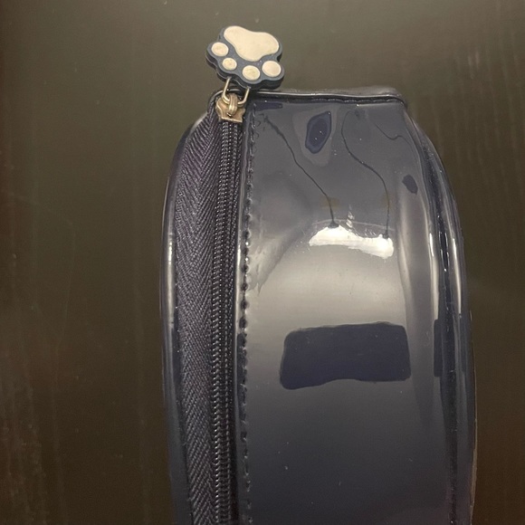 Round Cosmetics Case by Missha - Picture 4 of 8